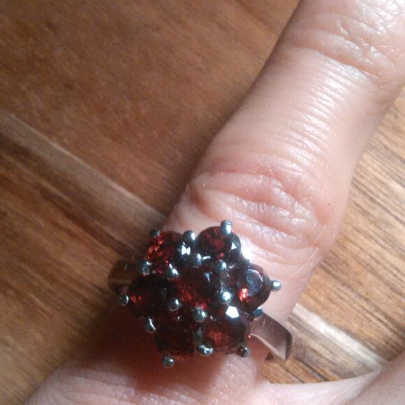Mozambique Garnet Stainless Steel Floral Ring (Size 6) - Picture 10 of 15